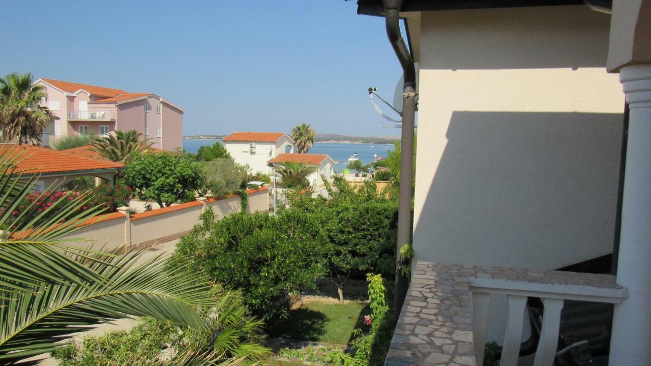 Apartment Jelena Vir Exterior photo